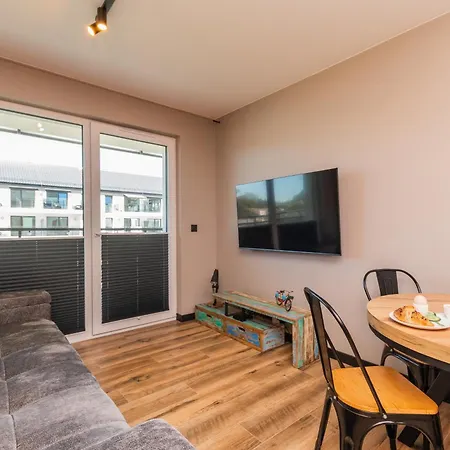 Flatbook Loft - Parking, Plac Zabaw, Strefa Grillowa شقة يانتار